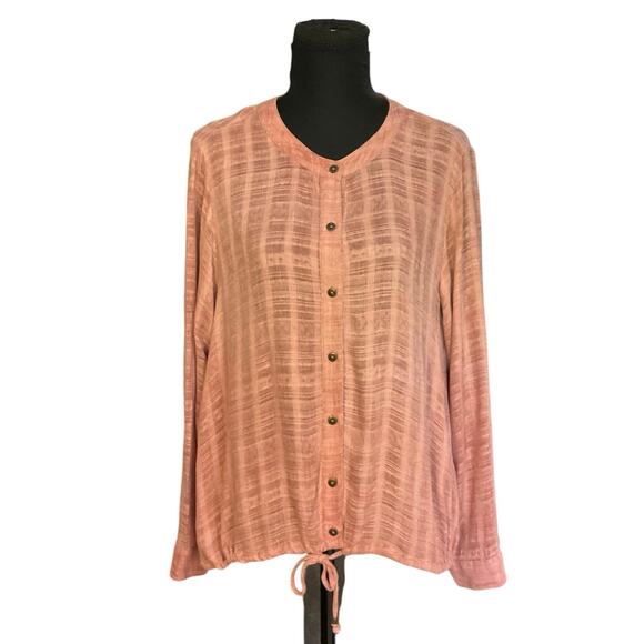 Ariat Pink Lightweight Semi-Sheer Crew Neck Button Front Shirt Size M - Picture 1 of 10